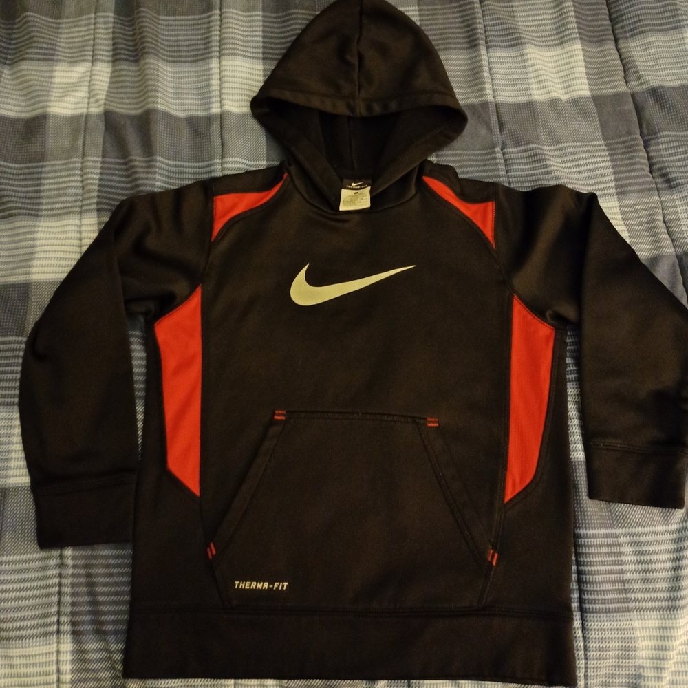 Nike hoodie youth small